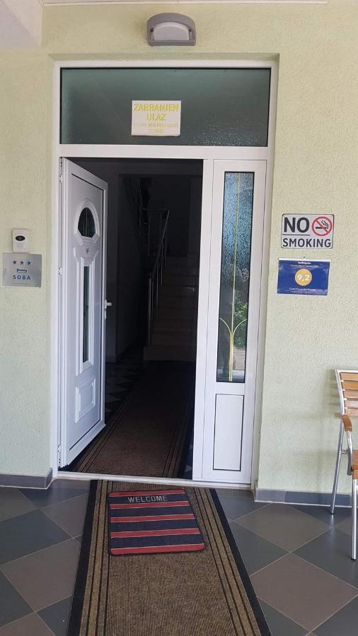 Guest House Vila Mimoza Ulcinj Bagian luar foto