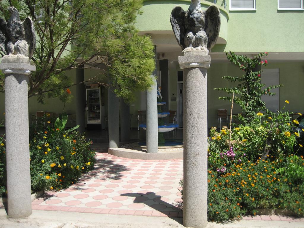 Guest House Vila Mimoza Ulcinj Bagian luar foto