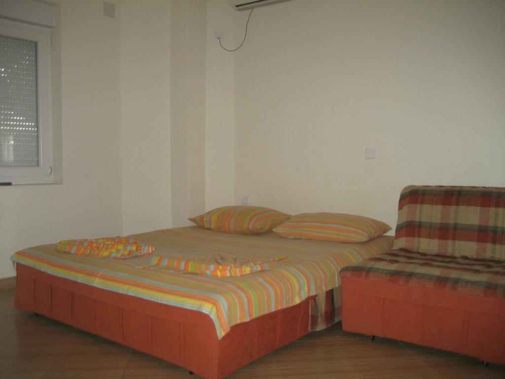 Guest House Vila Mimoza Ulcinj Bagian luar foto