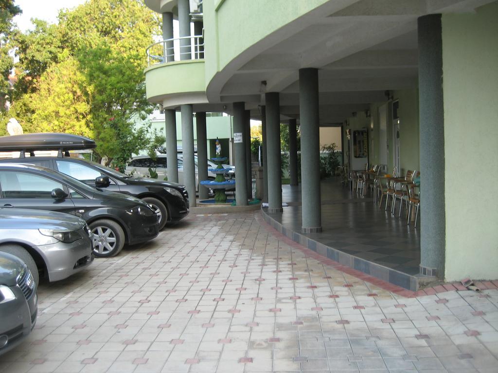 Guest House Vila Mimoza Ulcinj Ruang foto