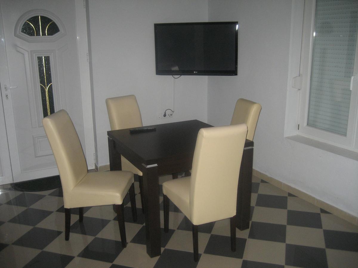 Guest House Vila Mimoza Ulcinj Bagian luar foto
