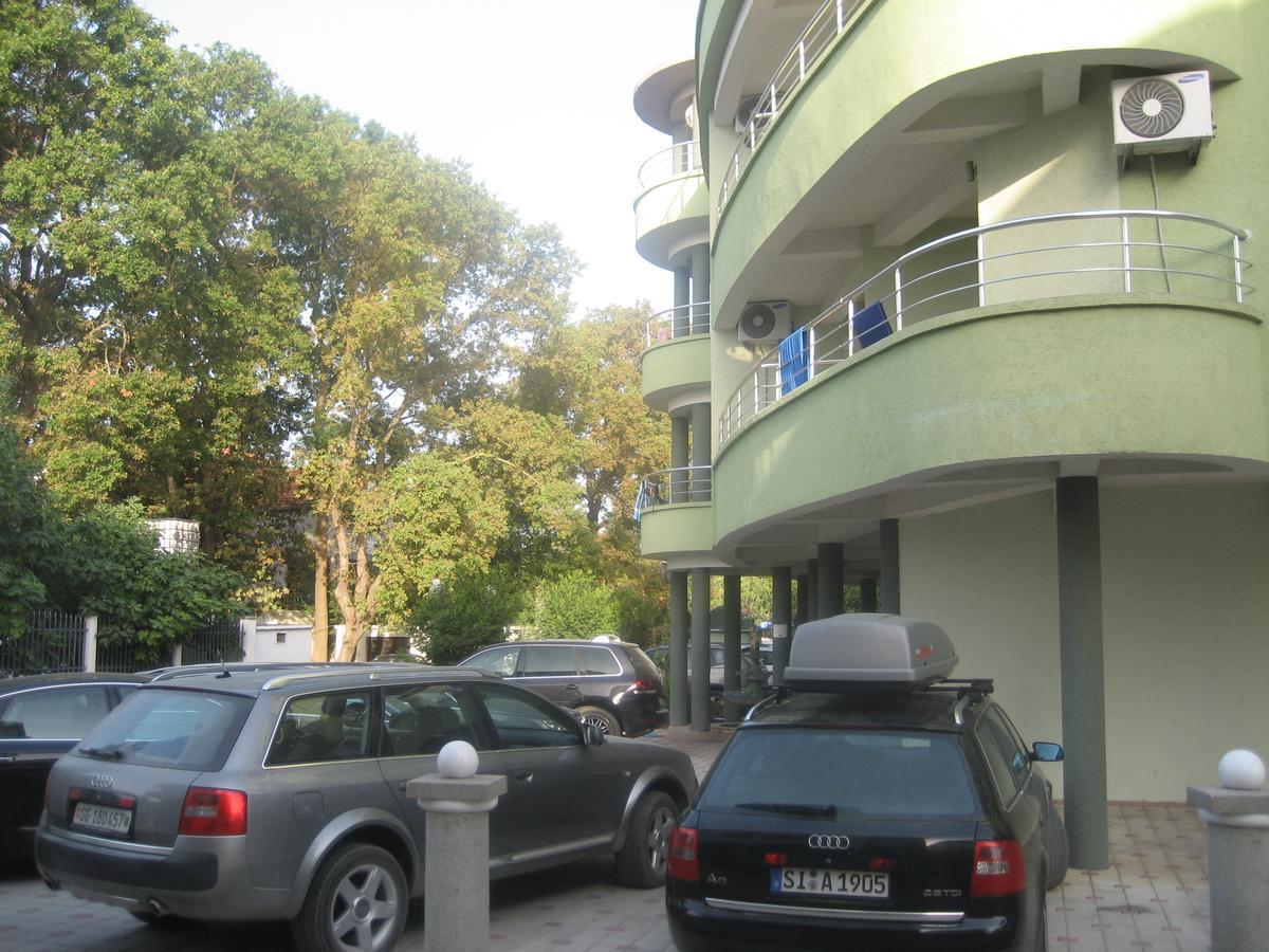 Guest House Vila Mimoza Ulcinj Bagian luar foto
