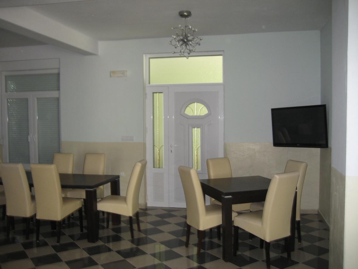 Guest House Vila Mimoza Ulcinj Bagian luar foto